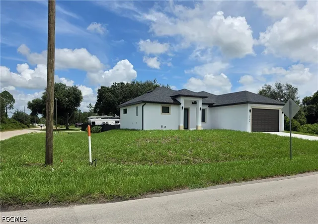 Photo 2 of Single family home for sale at 2106 W 17th Street, Lehigh Acres, FL 33972 | MLS# 2026034257 | Listing updated on 2026-08-18