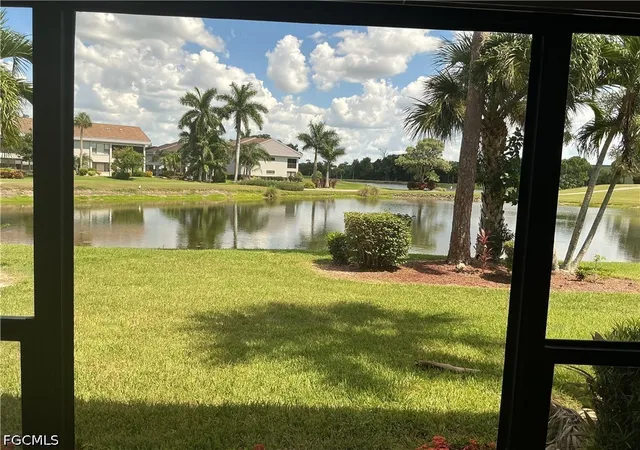 Listing Photo 4 - Condo for sale in building located at 5550 Trailwinds Dr, Fort Myers, FL 33907 - Unit #615