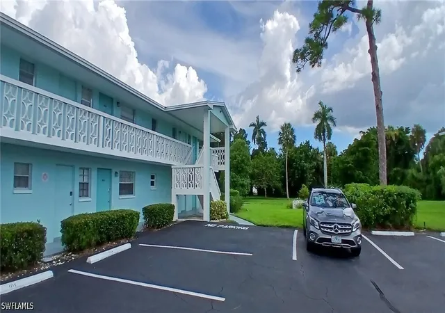 Listing Photo 3 - Condo for sale in building located at 1207 Tropic Ter, North Fort Myers, FL 33903