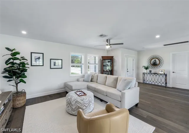 Photo 4 of Sale Pending at 193 Heather Grv Ln, Naples, FL 34113 | MLS# 226029239 | Listing updated on 2026-08-18