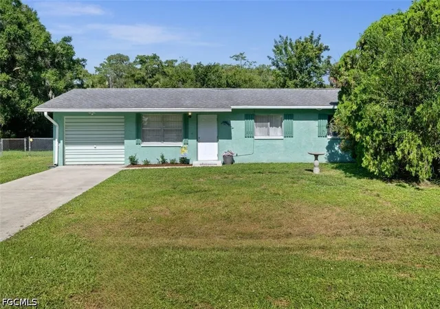 Photo 1 of Single family home for sale at 2976 Ribbon Ct, Fort Myers, FL 33905 | MLS# 2026034337 | Listing updated on 2026-08-30