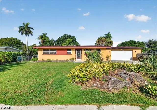 Photo 1 of Single family home for sale at 2950 Holly Rd, Fort Myers, FL 33901 | MLS# 2026034411 | Listing updated on 2026-08-17