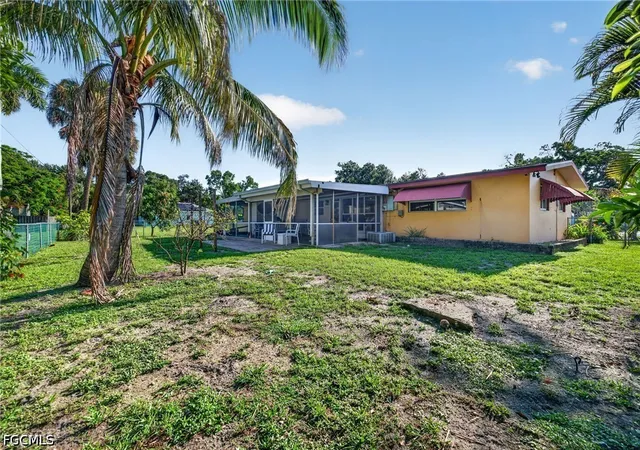 Photo 25 of Single family home for sale at 2950 Holly Rd, Fort Myers, FL 33901 | MLS# 2026034411 | Listing updated on 2026-08-17