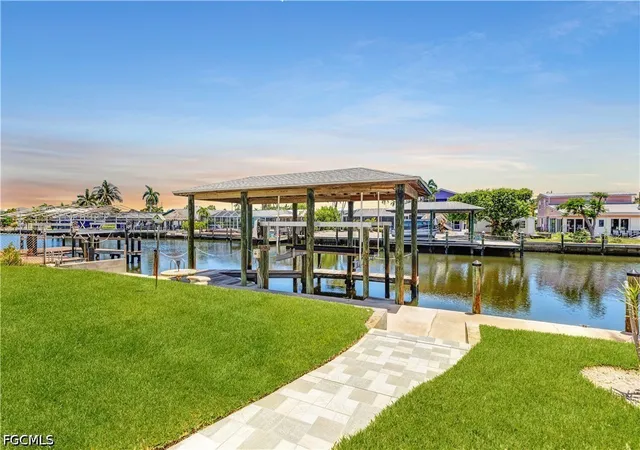 Photo 1 of Single family home for sale at 140 Egret St, Fort Myers Beach, FL 33931 | MLS# 2026034417 | Listing updated on 2026-10-05