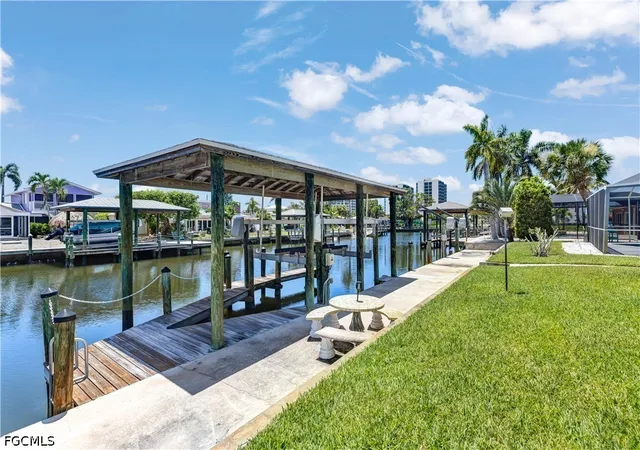 Photo 2 of Single family home for sale at 140 Egret St, Fort Myers Beach, FL 33931 | MLS# 2026034417 | Listing updated on 2026-08-26