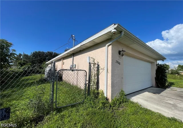 Photo 3 of Single family home for sale at 2908 12th Street SW, Lehigh Acres, FL 33976 | MLS# 2026034435 | Listing updated on 2026-10-05