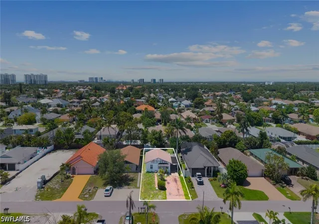 Photo 3 of Single family home for sale at 641 105th Avenue N, Naples, FL 34108 | MLS# 226029089 | Listing updated on 2026-08-13