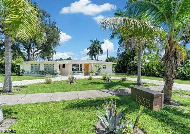 Photo 1 of Sale Pending at 1635 Grove Ave, Fort Myers, FL 33901 | MLS# 2026034480 | Listing updated on 2026-08-30