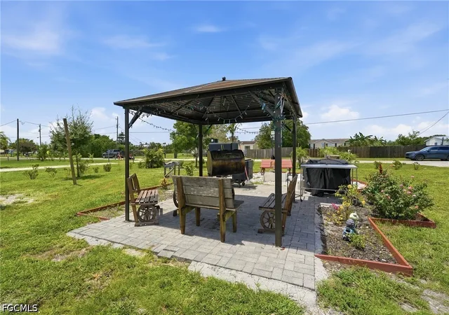 Photo 3 of Manufactured home for sale at 3621 Dustin Dr, Labelle, FL 33935 | MLS# 2026034506 | Listing updated on 2026-08-16