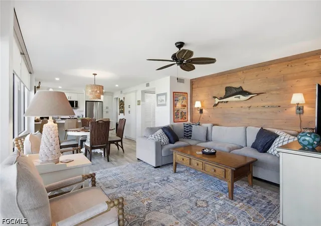 Listing Photo 5 - Condo for sale in building located at 2265 W Gulf Dr, Sanibel, FL 33957 - Unit #320-C