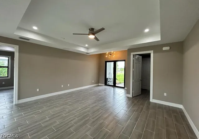 Photo 3 of Sale Pending at 4827 Everglades Blvd N, Naples, FL 34120 | MLS# 2026034546 | Listing updated on 2026-08-15