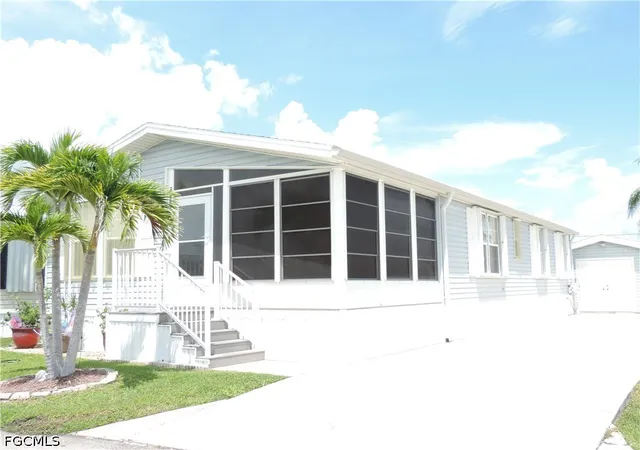 Photo 2 of Manufactured home for sale at 20701 Garden Dr, Estero, FL 33928 | MLS# 2026034562 | Listing updated on 2026-08-18