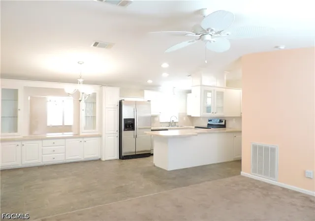 Photo 3 of Manufactured home for sale at 20701 Garden Dr, Estero, FL 33928 | MLS# 2026034562 | Listing updated on 2026-08-18