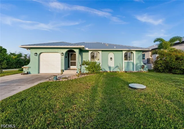 Photo 1 of Single family home for sale at 2498 Sapodilla Ln, Saint James City, FL 33956 | MLS# 2026034614 | Listing updated on 2026-08-18