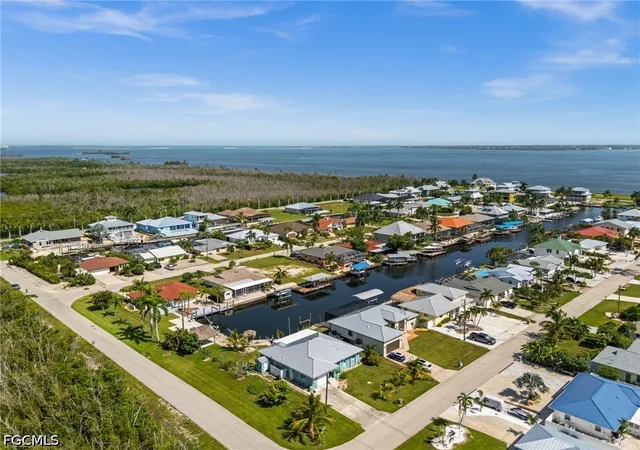 Photo 40 of Single family home for sale at 2498 Sapodilla Ln, Saint James City, FL 33956 | MLS# 2026034614 | Listing updated on 2026-08-18