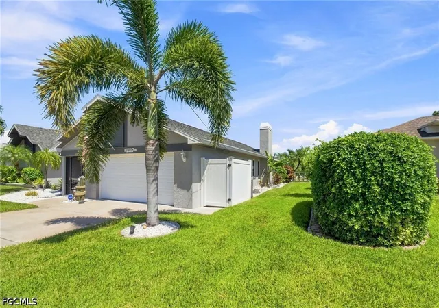 Photo 3 of Sale Pending at 1017 SE 36th Terrace, Cape Coral, FL 33904 | MLS# 2026034700 | Listing updated on 2026-08-26