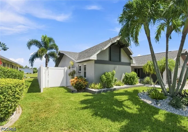 Photo 4 of Sale Pending at 1017 SE 36th Terrace, Cape Coral, FL 33904 | MLS# 2026034700 | Listing updated on 2026-08-26