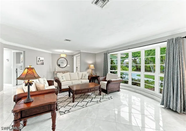 Photo 3 of Single family home for sale at 350 Pinehurst Cir, Naples, FL 34113 | MLS# 226029322 | Listing updated on 2026-08-30