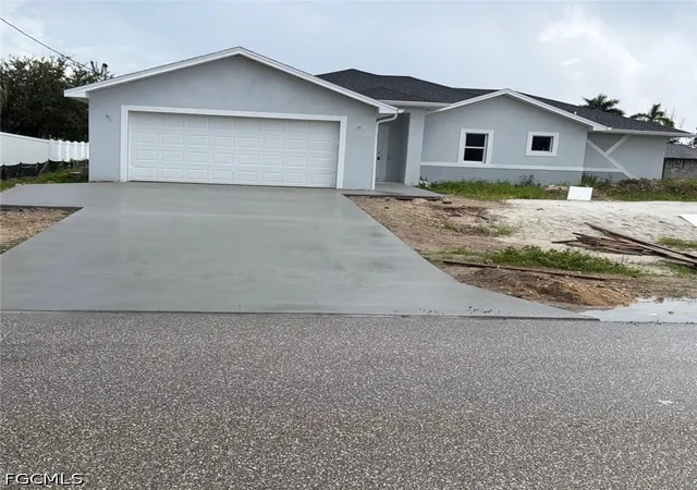 Photo 2 of Single family home for sale at 3569 Andalusia Blvd, Cape Coral, FL 33909 | MLS# 2026034760 | Listing updated on 2026-08-20