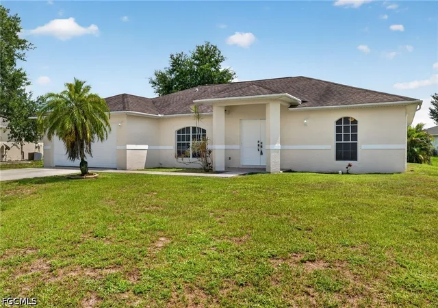 Photo 2 of Single family home for sale at 228 Ambury St, Fort Myers, FL 33913 | MLS# 2026034780 | Listing updated on 2026-08-19