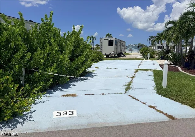 Photo 1 of Land for sale at 19681 Summerlin #333 Rd, Fort Myers, FL 33908 | MLS# 2026034856 | Listing updated on 2026-08-17