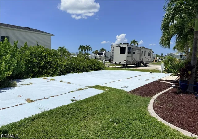 Photo 2 of Land for sale at 19681 Summerlin #333 Rd, Fort Myers, FL 33908 | MLS# 2026034856 | Listing updated on 2026-08-17