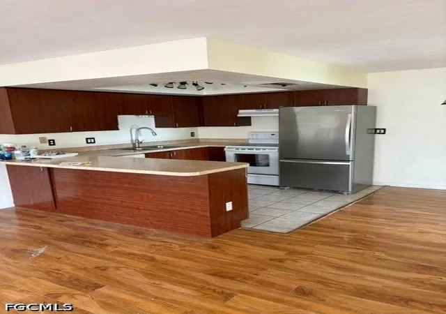 Photo 2 of Multi family home for sale at 2905 Santa Barbara Blvd, Cape Coral, FL 33914 | MLS# 2026034875 | Listing updated on 2026-08-17
