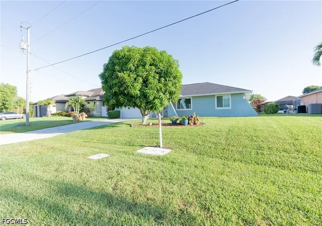 Photo 3 of Single family home for sale at 115 Se 35th Terrace, Cape Coral, FL 33904 | MLS# 2026034882 | Listing updated on 2026-08-23
