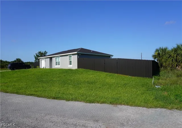 Photo 2 of Single family home for sale at 108 Dublin Cir, Labelle, FL 33935 | MLS# 2026034904 | Listing updated on 2026-08-28
