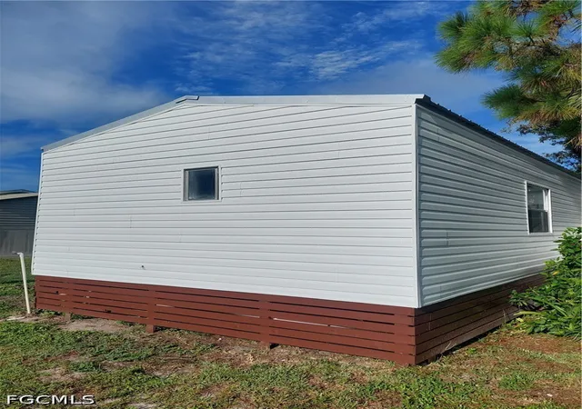 Photo 17 of Manufactured home for sale at 8386 Tolles Dr, North Fort Myers, FL 33917 | MLS# 2026035004 | Listing updated on 2026-08-29