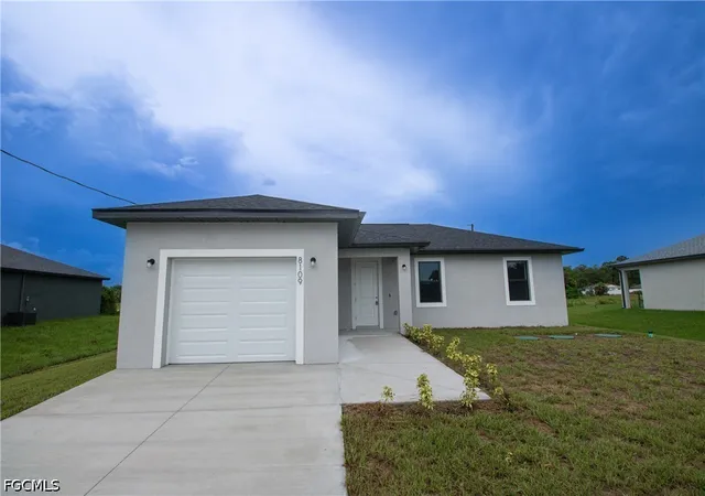 Photo 1 of Single family home for sale at 8109 Olive Ct, Labelle, FL 33935 | MLS# 2026035049 | Listing updated on 2026-08-18