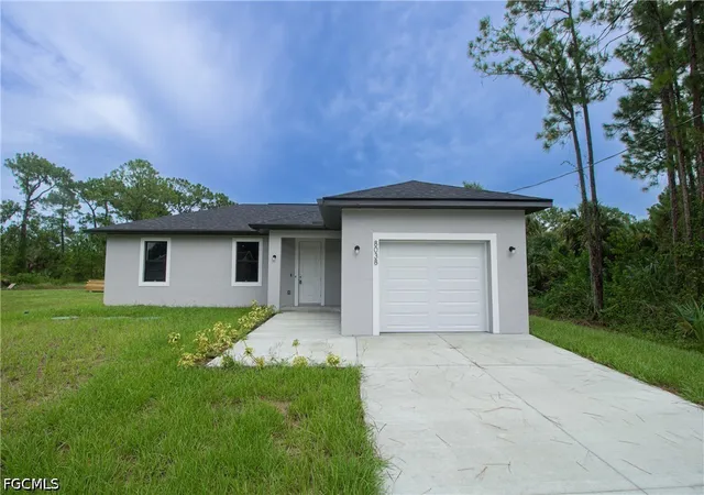 Photo 1 of Single family home for sale at 8038 Rolling Cir, Labelle, FL 33935 | MLS# 2026035053 | Listing updated on 2026-08-18