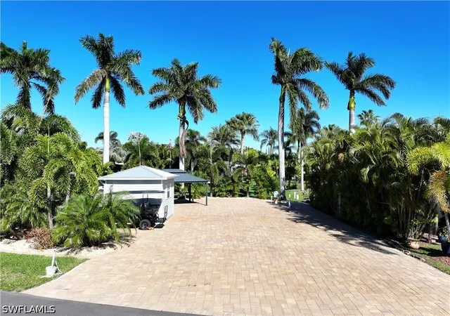 Photo 1 of Sale Pending at 5861 Maplewood Ct, Fort Myers, FL 33905 | MLS# 226029784 | Listing updated on 2026-08-18