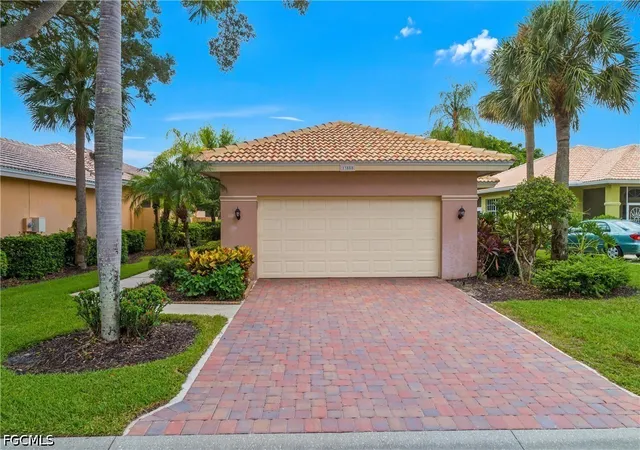 Photo 2 of Sale Pending at 13550 Southampton Dr, Bonita Springs, FL 34135 | MLS# 2026035091 | Listing updated on 2026-08-19