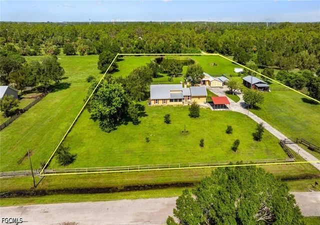 Photo 2 of Sale Pending at 5500/5510 Pangola Rd, Fort Myers, FL 33905 | MLS# 2026035099 | Listing updated on 2026-08-26