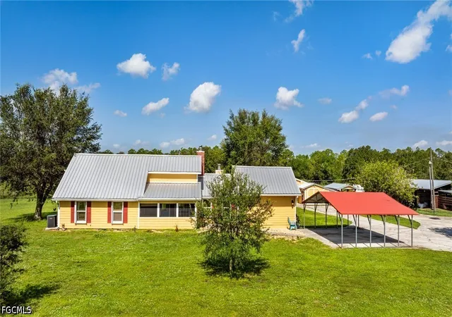 Photo 3 of Sale Pending at 5500/5510 Pangola Rd, Fort Myers, FL 33905 | MLS# 2026035099 | Listing updated on 2026-08-26
