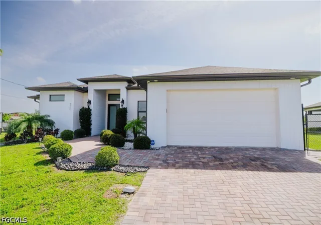 Photo 4 of Sale Pending at 3809 22nd Street W, Lehigh Acres, FL 33971 | MLS# 2026035185 | Listing updated on 2026-08-28