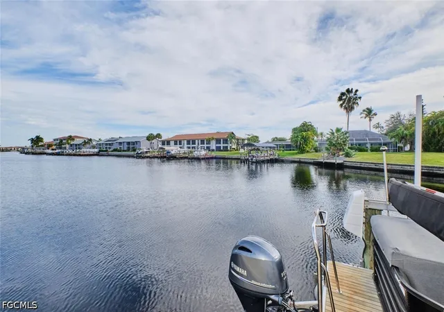 Listing Photo 3 - Condo for sale in building located at 4707 Se 5Th Ave, Cape Coral, FL 33904 - Unit #102