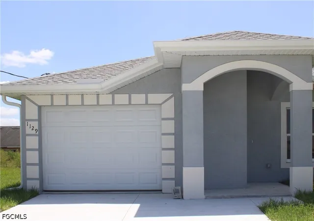 2nd image of 1129/1131 Homer Ave S, Lehigh Acres, FL 33973 | MLS# 2026035235