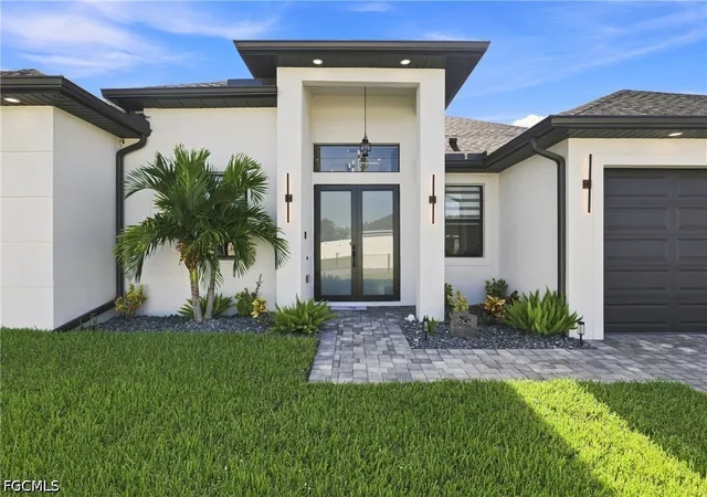 Photo 3 of Single family home for sale at 927 Ne 13th Pl, Cape Coral, FL 33909 | MLS# 2026035237 | Listing updated on 2026-08-25