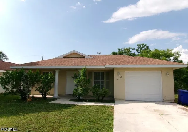 Photo 2 of Sale Pending at 3533 South St, Fort Myers, FL 33916 | MLS# 2026035247 | Listing updated on 2026-08-27