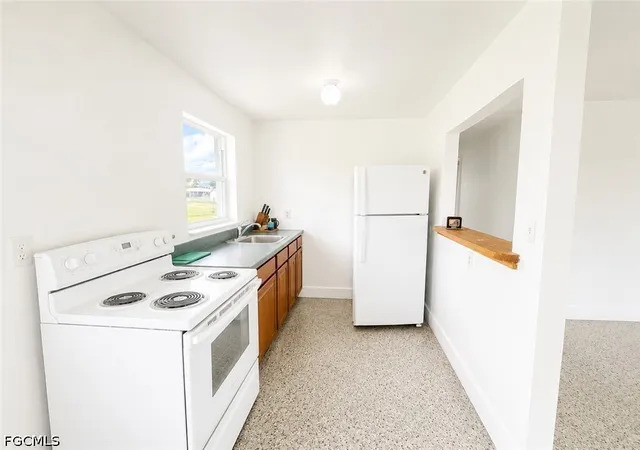 Photo 3 of Single family home for sale at 298 6th Street Nw, Moore Haven, FL 33471 | MLS# 2026035285 | Listing updated on 2026-08-19