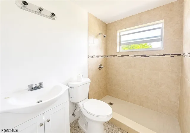 Photo 4 of Single family home for sale at 298 6th Street NW, Moore Haven, FL 33471 | MLS# 2026035285 | Listing updated on 2026-08-19