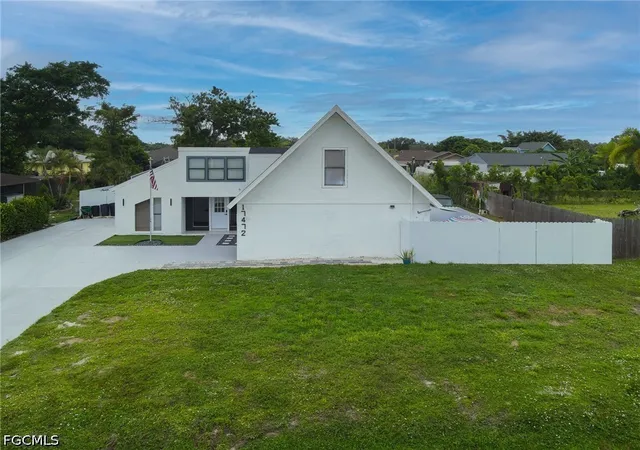 Photo 1 of Single family home for sale at 17472 Phlox Dr, Fort Myers, FL 33967 | MLS# 2026035303 | Listing updated on 2026-08-24