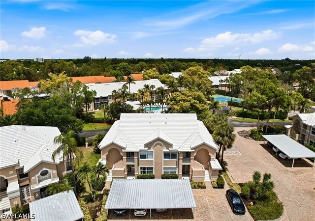 Listing Photo 2 - Condo for sale in building located at 3991 Windward Passage Cir, Bonita Springs, FL 34134 - Unit #202