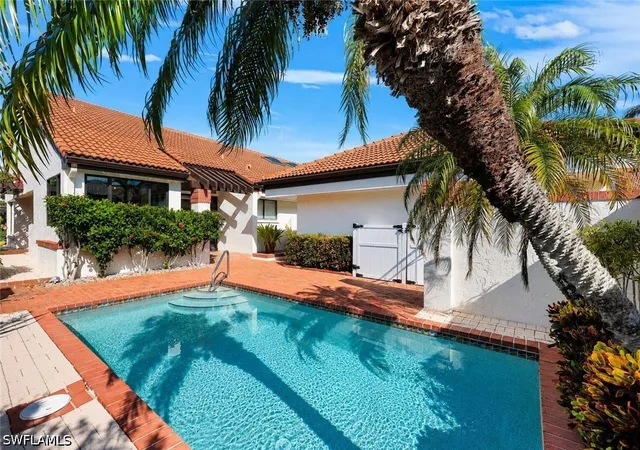 Photo 3 of Townhouse for sale at 529 Bay Villas Ln, Naples, FL 34108 | MLS# 226030045 | Listing updated on 2026-08-24