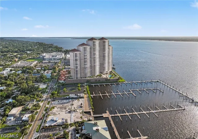 Listing Photo 2 - Condo for sale in building located at 2090 W 1St St, Fort Myers, FL 33901 - Unit #E2505
