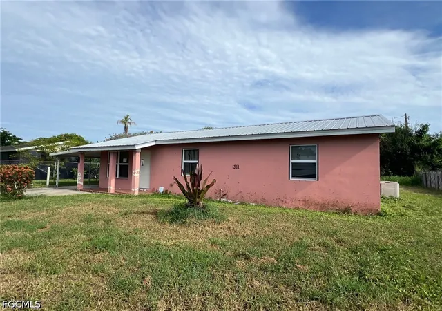 Photo 1 of Single family home for sale at 311 W El Paso Ave, Clewiston, FL 33440 | MLS# 2026035427 | Listing updated on 2026-08-25