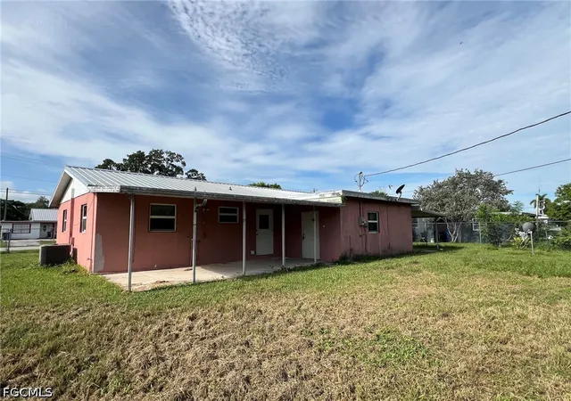 Photo 2 of Single family home for sale at 311 W El Paso Ave, Clewiston, FL 33440 | MLS# 2026035427 | Listing updated on 2026-08-25
