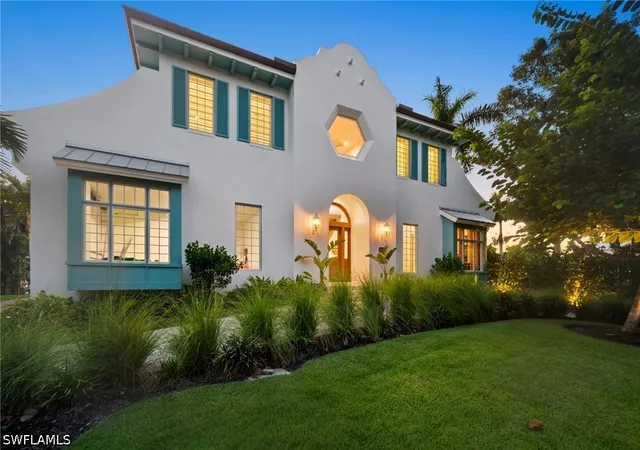 Photo 2 of Single family home for sale at 1140 8th St S, Naples, FL 34102 | MLS# 226029571 | Listing updated on 2026-08-21